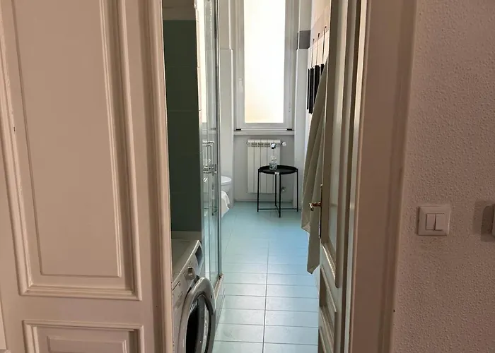 Designer 2br 2 Metro Stops From Colosseum Apartamento